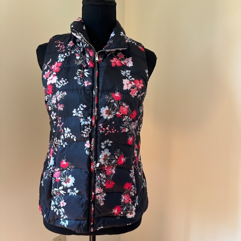 *LOFT* Black x Pink Floral Vest Size XS